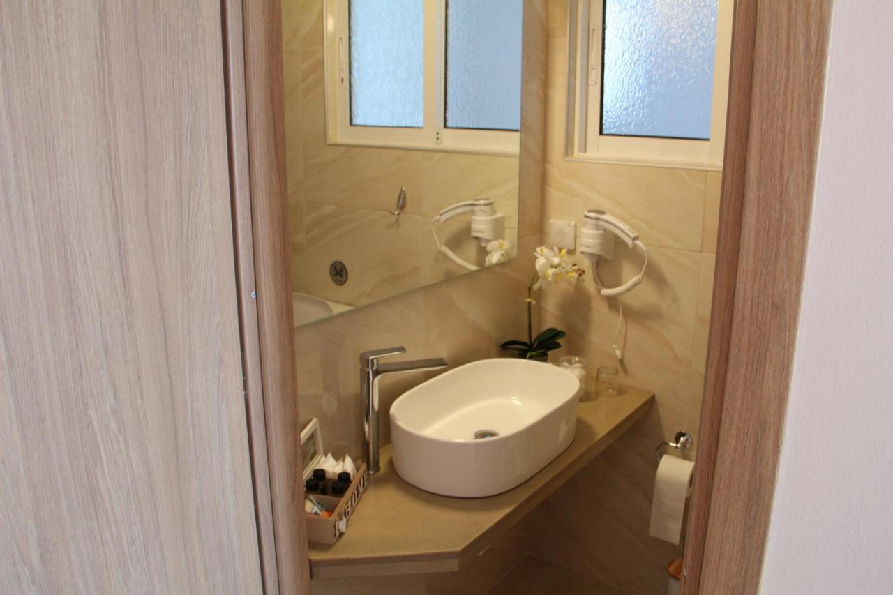 Sea Pearl Luxury Apartment Rhodes City Exterior photo